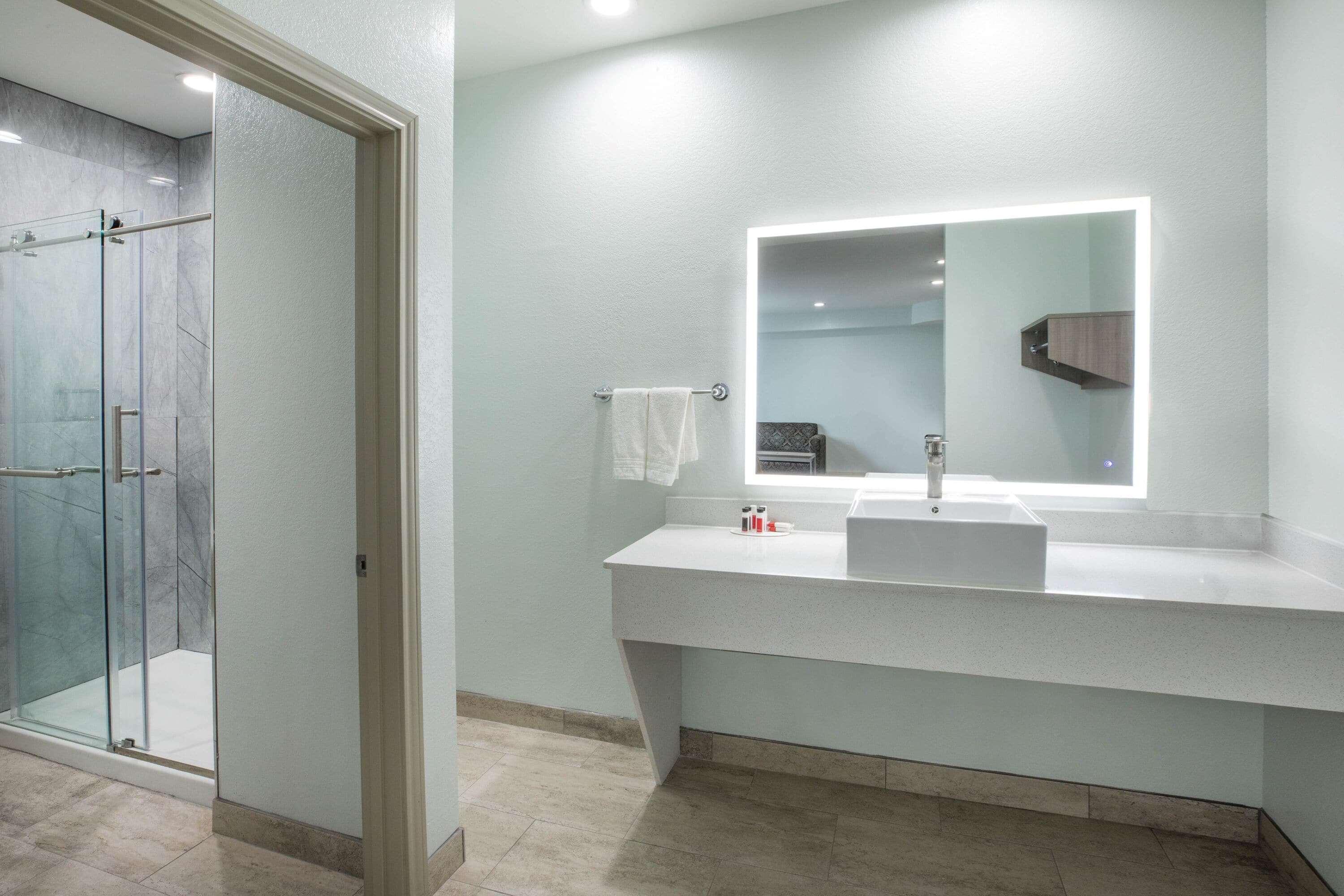 Super 8 By Wyndham Humble Houston Fallcreek Екстериор снимка